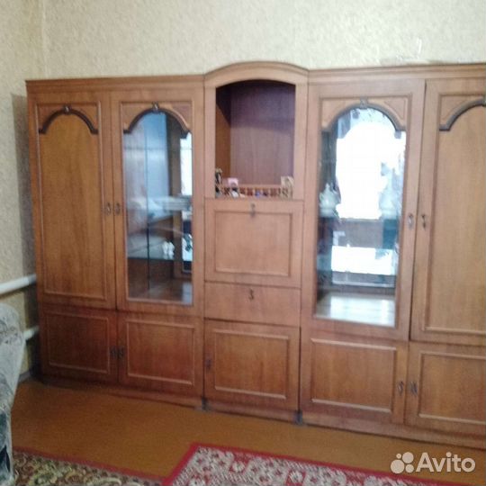 Стенка, фасад красное дерево