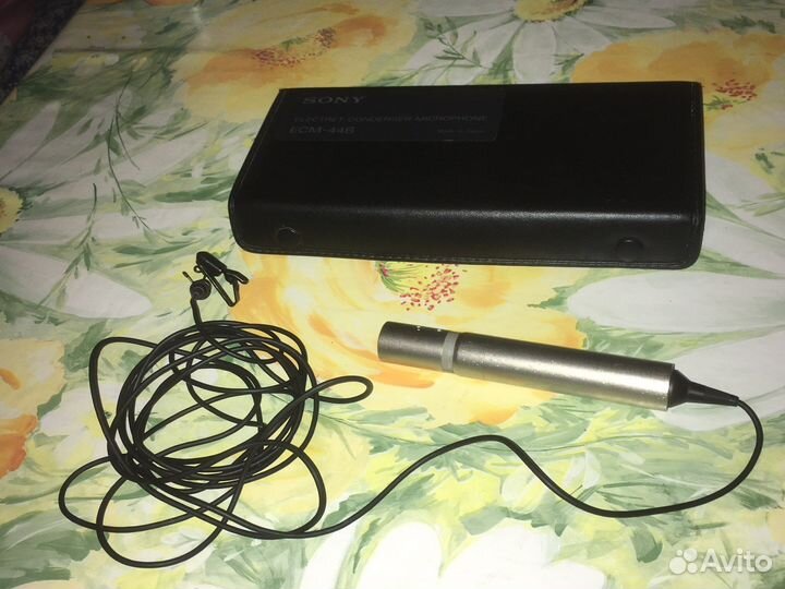 Петличный микрофон Sony ECM-44B