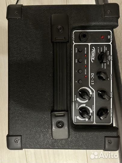 Гитарный комбоусилитель Force 15 dc (10Вт)