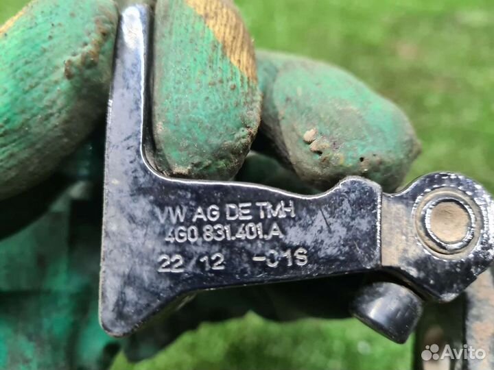 Петля двери задняя левая Audi A6 C7