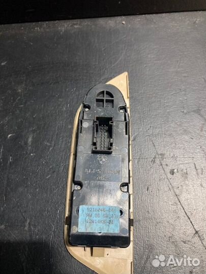 Блок управления стеклоподъемниками Bmw X1 E84