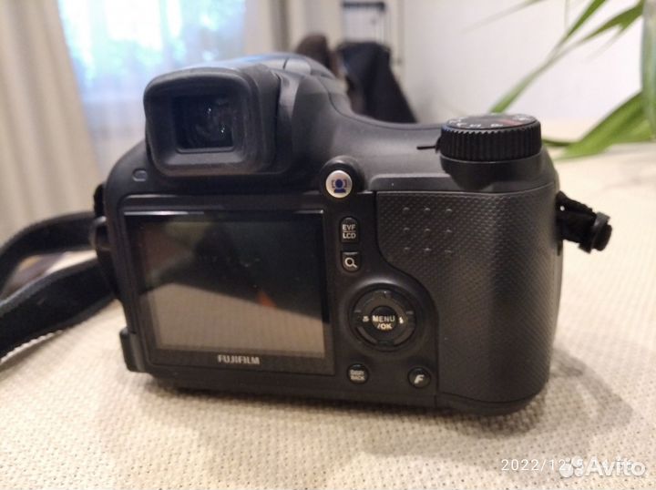 Цифровая фотокамера FinePix S6500