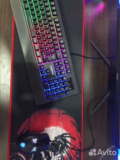Набор игровой клавиатуры и мышки