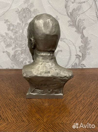 Бюст «Ф.Э. Дзержинский»