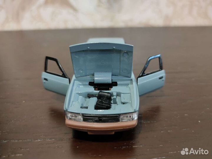Модель СССР 1:43 Москвич 2141, газ-13 Чайка