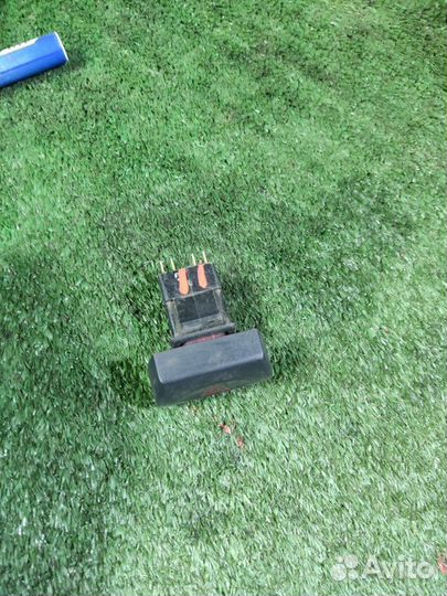 Кнопка аварийной сигнализации LADA Kalina