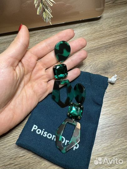 Серьги poison drop зеленые