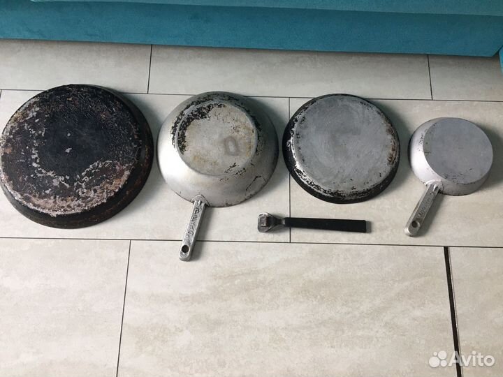 Противень и сковородки б/у