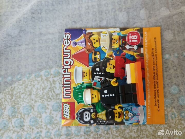 Lego минифигурки 18 серия