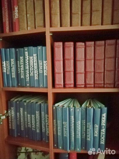 Альбомы по странам для монет бон