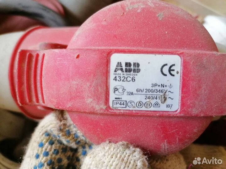 Кабельный разъем (розетка силовая)