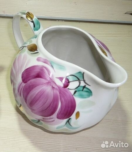 Молочник от сервиза Пионы, Дулево