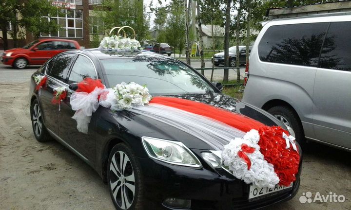 Украшения на свадебные машины