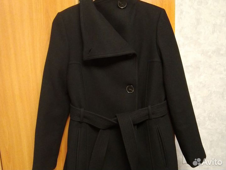 Пальто демисезонное. Шерсть. Объём груди 112см
