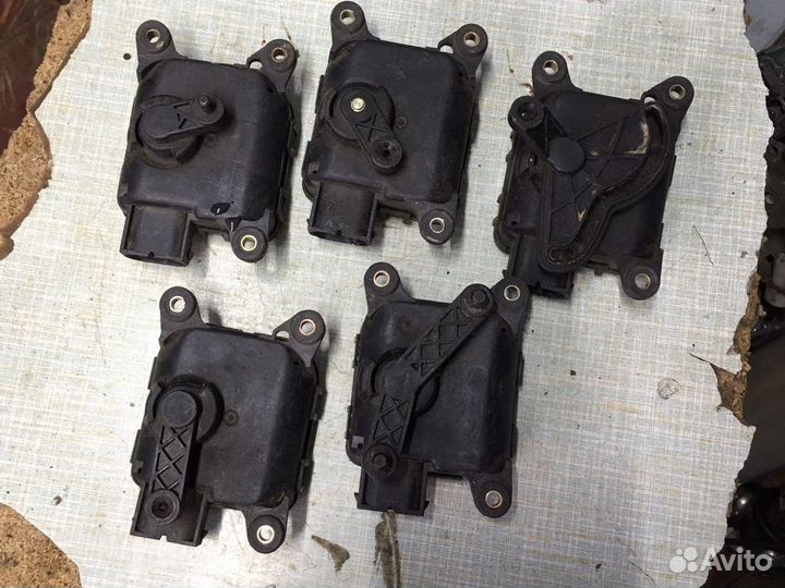 Мотор заслонки печки отопителя Ауди А6 С5