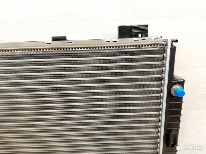 Радиатор охлаждения Mercedes E (W210) 1995-2003
