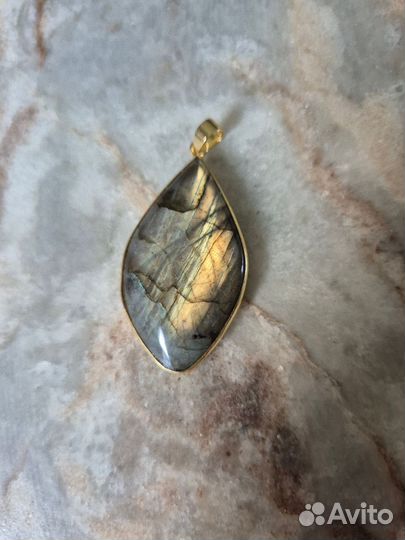 Кулон с лабрадоритом