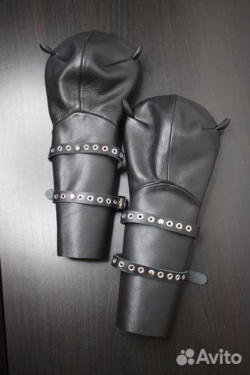 Кожаные лапы кошки, собаки, на руки