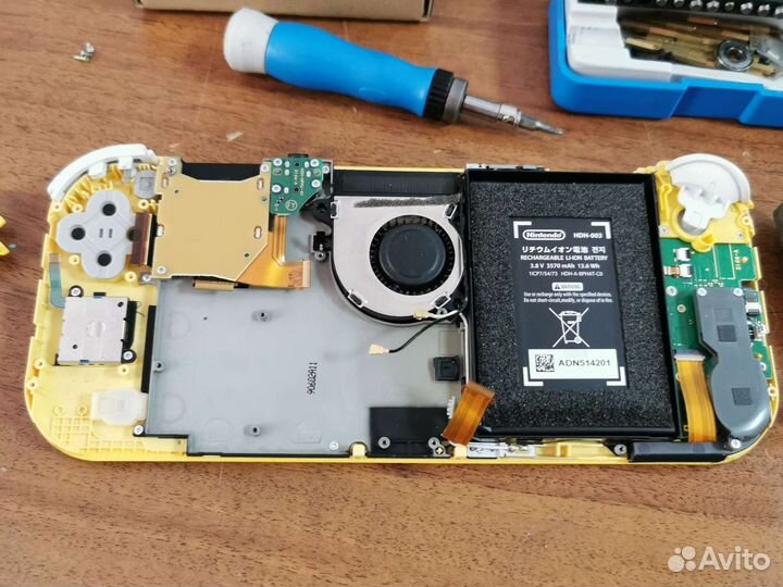 Запчасти для Nintendo switch lite