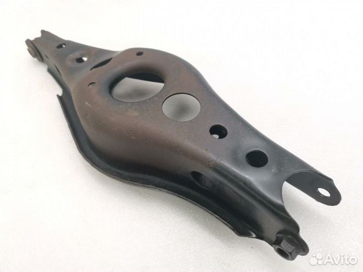 Рычаг подвески задний правый Toyota Rav4 CA40 2.2