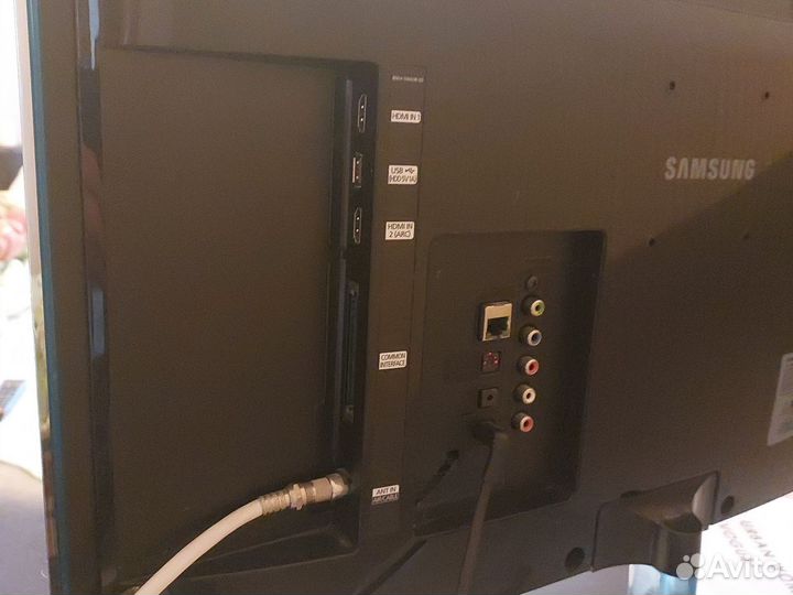 Телевизор Samsung SMART tv 27
