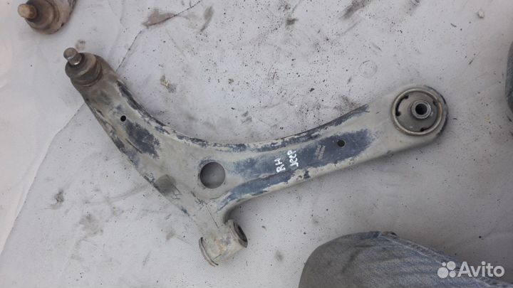 Jeep compass Передний нижний рычаг