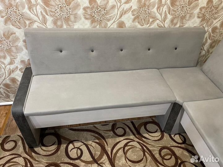 Кухонный угловой диван