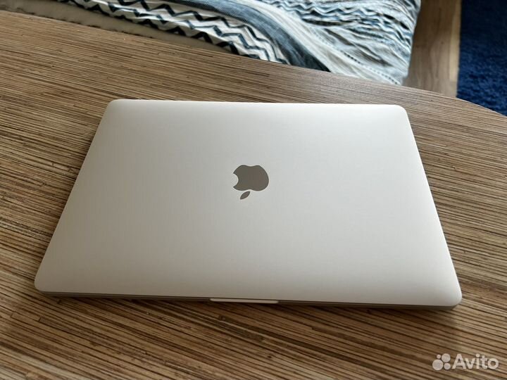Apple MacBook Pro 13 2019 8gb 128gb