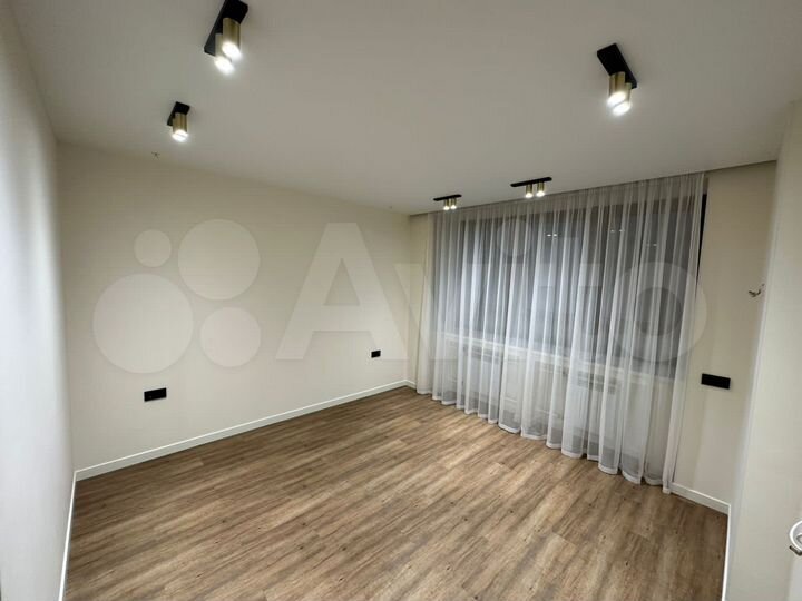 4-к. квартира, 130 м², 23/24 эт.