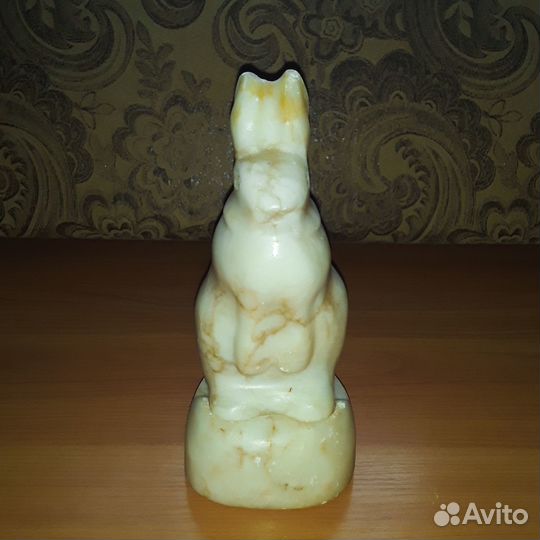 Фигурка зайца или кролика