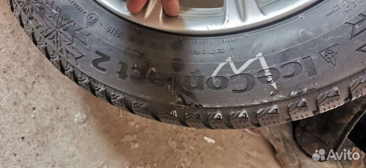Continental IceContact 2 215/60 R16 99T
