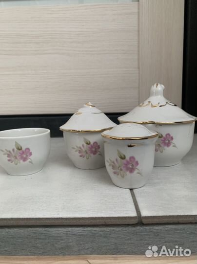 Супница фарфоровая