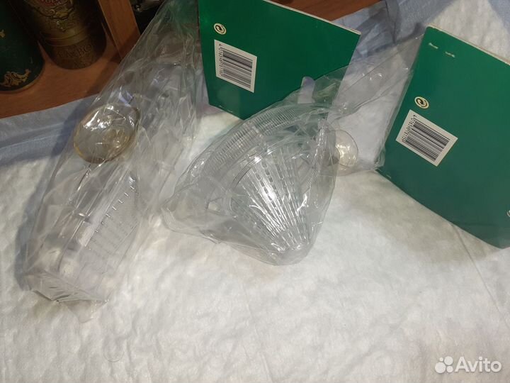 Кормушка для рыб. Скребок. Компрессор. Декорация