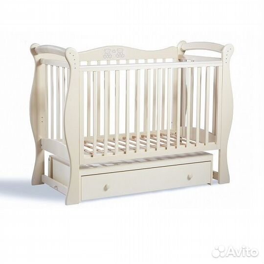 Детская кроватка из массива Бука 