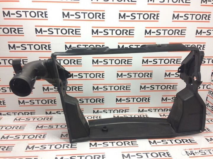 Диффузор радиатора Bmw 5-Series E60 N52B30A 2006