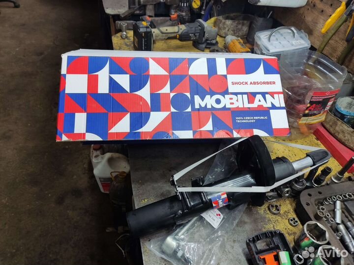 Передняя правая стойка амортизатора ф-ф-2