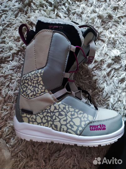Ботинки для сноуборда 38 north wave