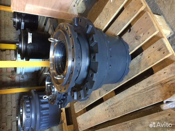 Редуктор хода hitachi EX200-5