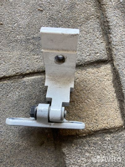 Петля двери П Зд Нж BMW 5 F 10 41527259598