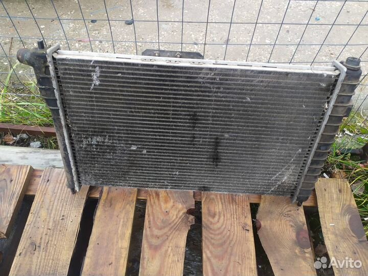 Радиатор охлаждения двигателя Daewoo Espero седан