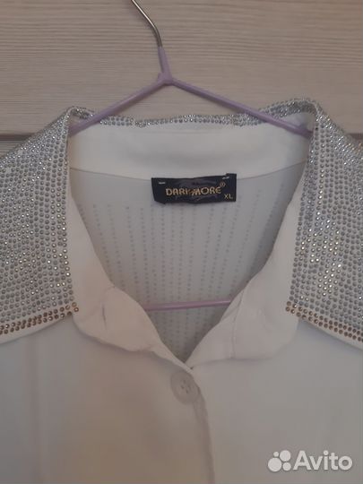 Новая шикарная белоснежная блузка со стразами