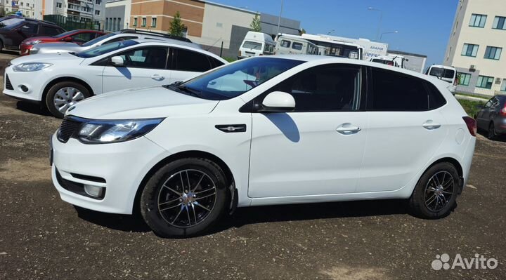 Kia Rio 1.4 AT, 2015, 88 400 км