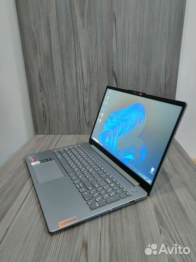 Новый Lenovo ryzen 5 7520U 8Gb 256Gb