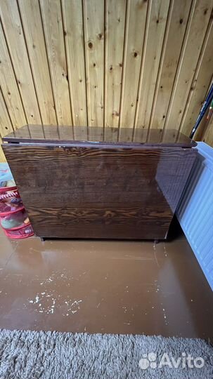 Стол книжка