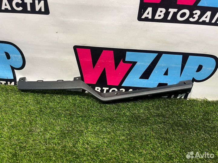 Заглушка (решетка) бампера заднего правая Porsche