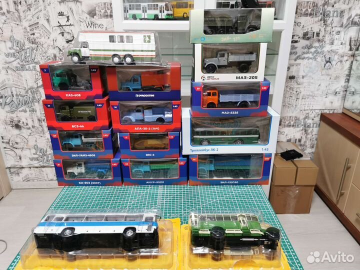 Модели грузовиков и автобусов ЗИЛ маз икарус 1:43