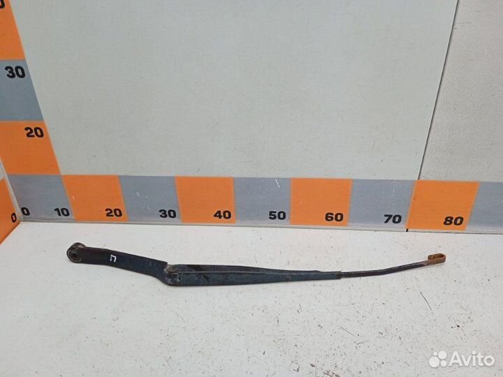 Поводок стеклоочистителя передний правый Ford