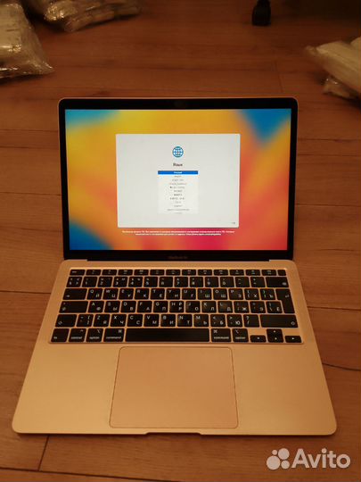 Apple MacBook Air 2020 i3 8/256
