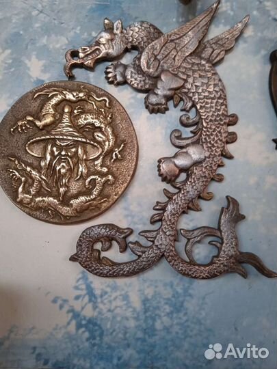 Антикварное пано из бронзы