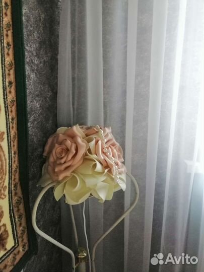 Светильник, розы